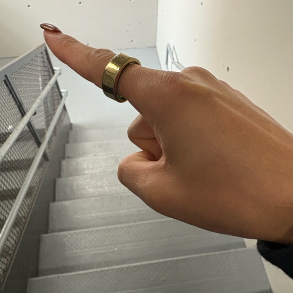 Gold Smart Ring - Picture 7 of 7